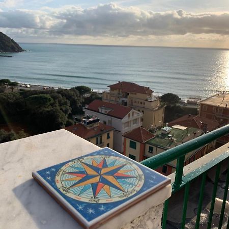 Sunray By The Sea Appartement Levanto Buitenkant foto